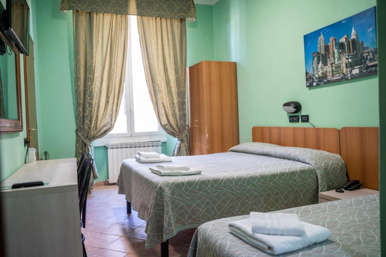 Hotel Ferrarese Rome Exterior photo