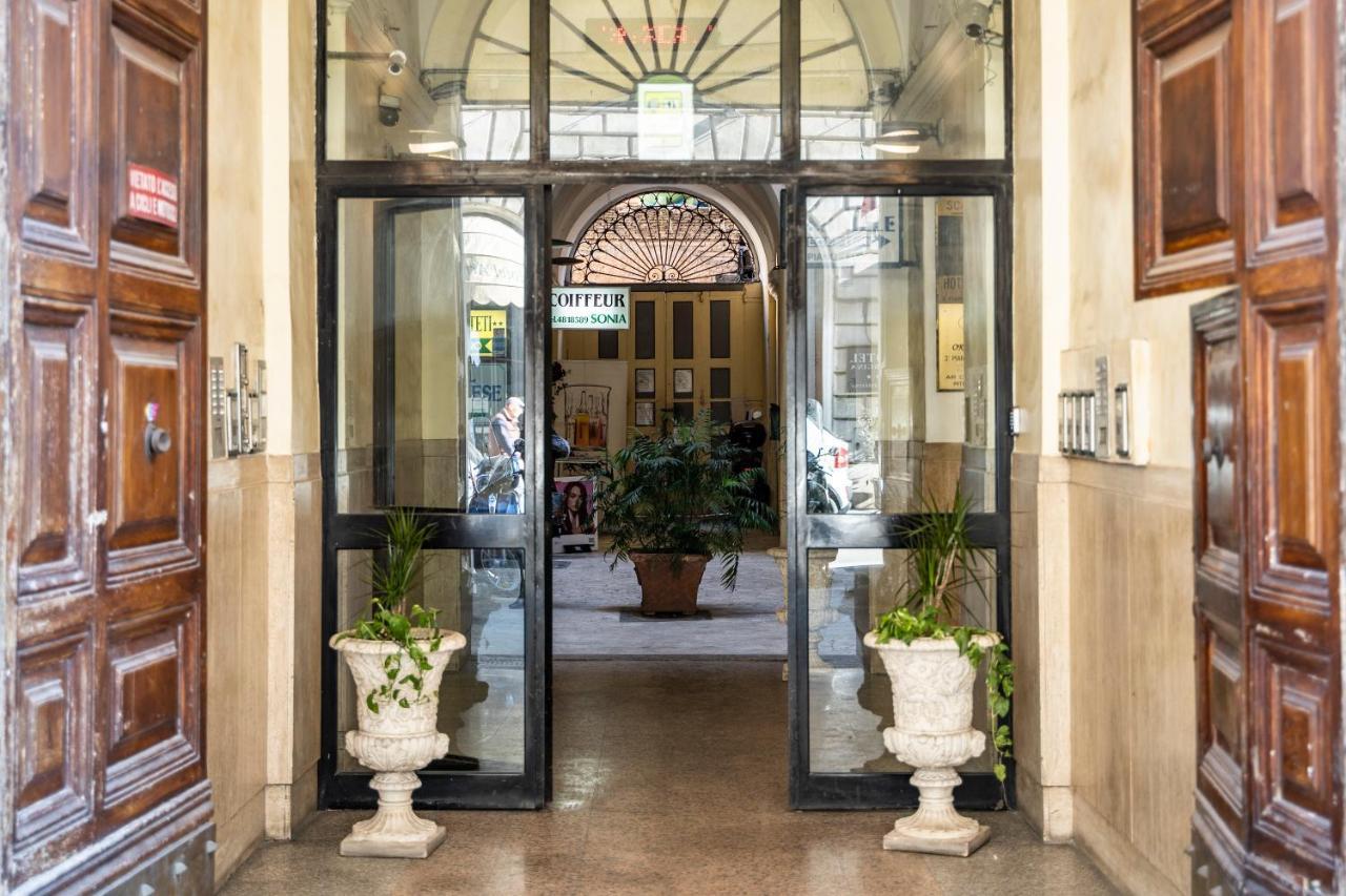 Hotel Ferrarese Rome Exterior photo
